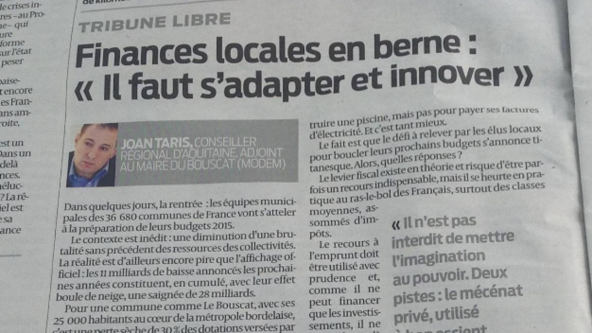 TRIBUNE